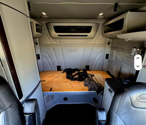 รถบรรทุกหัวลากแบบมีเตียงนอน ปี 2022 สภาพใช้งานน้อย รุ่น 567 Tri Axle Sleeper หลังคาสูงปานกลาง 80 นิ้ว 565 แรงม้า 18 เกียร์ - Product Image 2