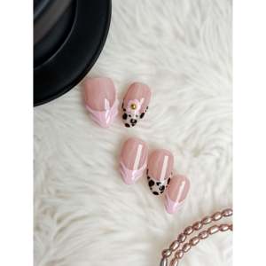 Oferta Especial: Arte Floral 2D en Tono Rosa, un Diseño Versátil y Elegante - Product Image 3