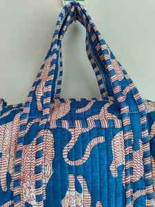 Magnifique sac à main en coton fait main au design intemporel, avec fermeture éclair florale, nouveau sac de voyage bohème, cadeau pour elle - Product Image 3