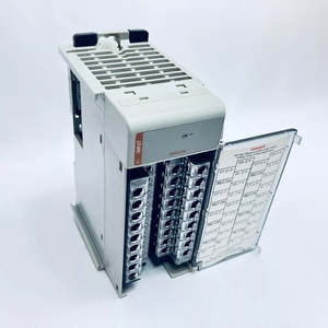 Module d'entrée analogique Allen Bradley 1769-IF8 avec interface Ethernet/IP - Product Image 1