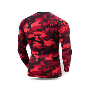Camisetas de compresión de impresión por sublimación OEM, logotipos personalizados y protectores contra sarpullidos sublimados hechos a medida a la venta - Product Image 2