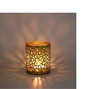 Bougeoir votif décoratif en métal de luxe moderne Collection 2024 de forme ronde de style marocain en feuille colorée en fer de luxe - Product Image 6