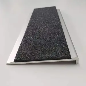 Gritted Anti Slip Safety Granite Carborundum Gfrp Composite Plastic Fibre Stair Inserts Stair Nosing Strips