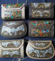 Pochette de soirée élégante en velours brodé de luxe pour femme, avec motif à sequins et décoration de perles