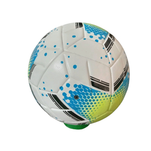 Ballon de football Offre Spéciale en cuir Matériau Taille personnalisée Service OEM élevé Meilleur ballon de football tendance Prix économique - Product Image 3