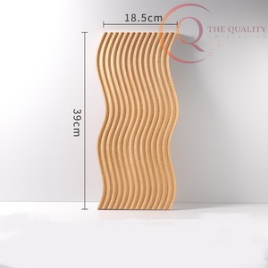 Plateau de service en bois avec une finition artisanale raffinée, améliore la présentation de la table - Product Image 4