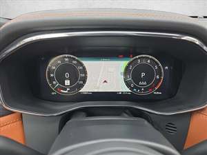 Jaguar XF P300 R-Dynamic SE AWD 2024 d'occasion, incroyablement parfait, faible kilométrage, en stock, proposé à un prix fantastique - Product Image 2