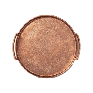 Plateau rond en cuivre fabriqué à la main en métal de haute qualité pour la décoration intérieure nouveau design plateau de table avec poignées plateau de luxe - Product Image 1
