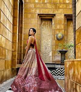 Lehenga choli ล่าสุดที่มีการพิมพ์ดิจิตอลที่มีงานเลื่อม - Product Image 2