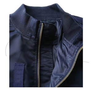 Chaqueta Bomber Casual para Hombre, Nueva, OEM, Personalizada, Delgada, sin Cuello, con Logotipo Frontal, Impermeable, Cortavientos, con Cierre de Cremallera, Primavera, 100% Hecha a Mano - Product Image 3