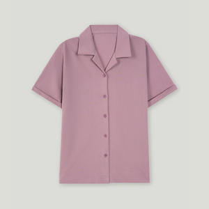 Camisetas de Algodón Color Malva con Botones para Mujer, Tallas Grandes, con Logotipo Personalizado, Hechas de Tela Suave y Duradera, Atuendo Moderno en Color Malva Sólido - Product Image 1