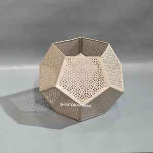 Elegante hecho a mano artesanías antiguas HOJA DE Metal forma ovalada soporte de luz de té alta calidad respetuoso con el medio ambiente decoración del hogar para Navidad - Product Image 2