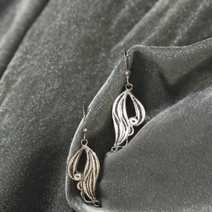 Meilleures ventes de boucles d'oreilles à la mode scintillantes de haute qualité fines et gracieuses 4 directement du fournisseur indien - Product Image 1