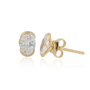 Boucles d'oreilles solitaires en or jaune 14 carats avec diamant ovale de 1,48 carat cultivé en laboratoire, bijoux fins - Product Image 3