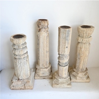 Porte-bougies vintage en céramique avec finition blanchie, fabriqué en Inde, pour une décoration intérieure unique