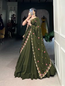 Atractivo diseño de color verde de alta calidad elegante tradicional indio étnico boda fiesta vestido Lehenga Choli para especiales - Product Image 3