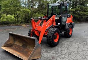 COMPRE LA CARGADORA DE RUEDAS KUBOTA R530 - Product Image 2