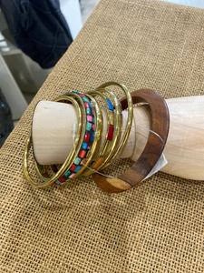 Pulsera de joyería de tono dorado de alta calidad, madera cortada a mano y patrones surtidos de latón diseñados para mujeres - Product Image 2