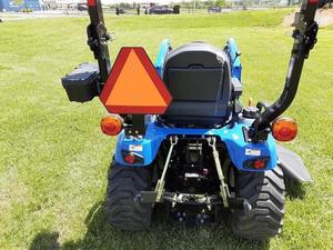 Nuevo tractor de ruedas Workmaster 25S de alta carga de trabajo con cortacésped de cubierta media y cargador frontal - Product Image 4