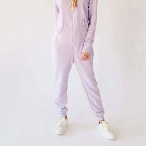 OEM Custom Women Cozy Fleece Onesie-Suave y Cómodo-Perfecto para ropa de dormir y de descanso - Product Image 2