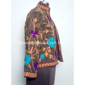 Veste en velours brodée de fleurs bohèmes, écologique, coupe-vent, respirante, rembourrage en coton Suzani, tricotée, coupe classique, pour l'hiver et l'automne - Product Image 5