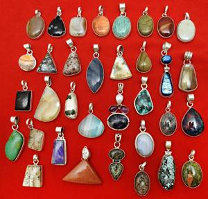 Colgante de piedras preciosas naturales de aguamarina, Plata de Ley 925, Fabricante Mayorista, proveedor exportador, joyería clásica hecha a mano India - Product Image 6