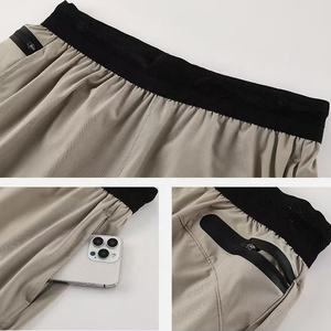 Short athlétique en maille respirante pour hommes Short d'entraînement fendu sur le côté à séchage rapide Short de sport léger avec pochesLivraison DDP - Product Image 3