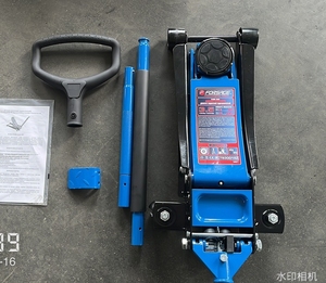 Professional <strong>3</strong> <strong>Ton</strong> Low-Profile Hydraulic Service <strong>Floor</strong> <strong>Jack</strong> - Rapid Dual Piston Pump - Product Image 4