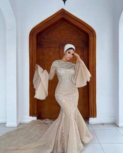 Vestido de Satén de Silueta Recta para Tallas Grandes con Encaje y Detalles Estampados, Dobladillo Evase para un Look Formal de Fiesta - Product Image 3