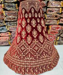 ชุดแต่งกายสำหรับงานปาร์ตี้จีออแกเนียตกันหนาวมีระบายสไตล์อินเดีย - Product Image 1