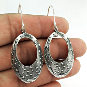 Solide 925 Sterling oxydé argent forme ovale Antique Look boucles d'oreilles bohème indien Artisan Vintage fait à la main bijoux fins - Product Image 1