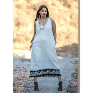 เดรสทรงฮอลเตอร์คอแบบดอกทิวลิป สีขาว ผ้าซับในสแปนเด็กซ์ระบายอากาศได้ดี เอวหลวม ลายเรียบ ผลิตตามแบบ ODM เหมาะสำหรับงานกลางวัน งานเลี้ยง งานทางการ สไตล์หวานๆ สำหรับฤดูใบไม้ผลิ - Product Image 4