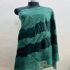 ผ้าคลุมไหล่แคชเมียร์สุดหรูพร้อมรายละเอียดลูกไม้ - Product Image 3