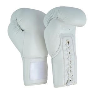 Gants de boxe à lacets personnalisés avec rembourrage haute densité en cuir PU de qualité supérieure et ajustement sécurisé pour l'entraînement et l'utilisation professionnelle - Product Image 5