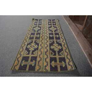 Alfombra de 1.5x3.5 pies, Alfombra Turca Vintage, Alfombra de Lana con Borde Azul - Product Image 2