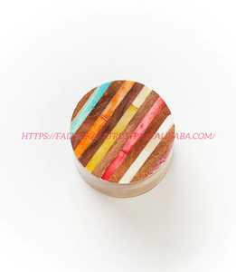 Caja de Madera con Incrustaciones de Resina Hecha a Mano con Patrón Triangular de Incrustaciones de Hueso, Caja Decorativa para Joyas Hecha a Mano en India - Product Image 2