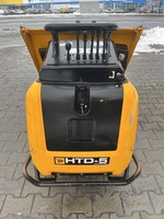 Dumper sur chenilles JCB 6 tonnes 4x4 diesel pour le transport de matériaux de construction urbaine