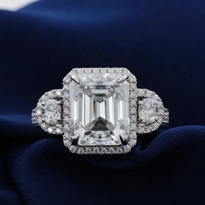 4.5 CT มรกตตัด Moissanite ฮาโลที่มีฮาโลที่ซ่อนอยู่แหวนหมั้นโบราณที่สวยงามแหวนที่กําหนดเองของขวัญสําหรับเธอ - Product Image 2