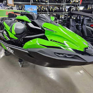 MEILLEURE OFFRE 2024 Nouveau Jet Ski KAWASAKI Ultra 310LX-S en aluminium, moteur 2 temps 4 cylindres 226-300 CV, 3 places, automatique, TENDANCE - Product Image 3