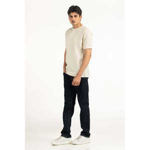 Camiseta Deportiva de Corte Regular 100% Algodón, Tejida con 200 Gramos de Peso, Diseño Gráfico Impreso en DTG y Serigrafía - Product Image 5