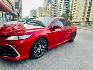 รถยนต์มือสองปี 2021 รุ่น GCC สำหรับ Camry ขับเคลื่อนสี่ล้อ เกียร์อัตโนมัติ เบาะหนัง ระบบควบคุมความเร็วอัตโนมัติ ไฟหน้า LED 4 ที่นั่ง กล้องมองหลัง 360 องศา ราคาประหยัด - Product Image 3