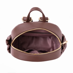 Mochila Moderna para Mujer Premium con Cierre de Cremallera en Cuero Sintético y Croco, y Bolsillos Organizados en el Interior y Exterior - Blanca - Product Image 6