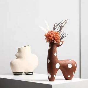 แจกันด้ามจับสองด้านสีขาวทรงกลมสำหรับตกแต่งอย่างหรูหราพร้อมจอแสดงผลยาวเหมาะสำหรับงานแต่งงานและจัดแต่งทรงผมที่บ้าน - Product Image 3