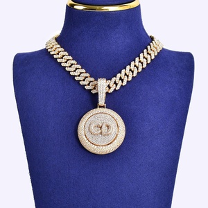 Pendentif Croix Personnalisé en Argent 925 Style Hip Hop, Design Tendance Streetwear Sertie de Diamants Moissanite, Breloques Personnalisées - Product Image 1