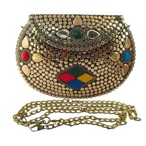 Premium Elegant Women's 3D Alloy Resin & Metal <b>Clutch</b> 3D Crystal <b>Embellishments</b> with Chain Strap for Evening & Occasions - Product Image 4