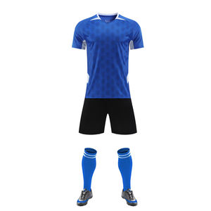 Nuevo 2025 Camisetas personalizadas Alta calidad Secado rápido Servicios OEM Fútbol Kit completo Ropa de fútbol Club personalizado Nombre Juego del equipo de fútbol - Product Image 2