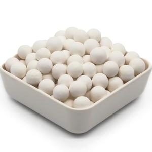 Alta resistencia al aplastamiento 2-4mm Bola de alúmina activada blanca Agente químico auxiliar de secado de gas Petroquímico de alta absorción - Product Image 1
