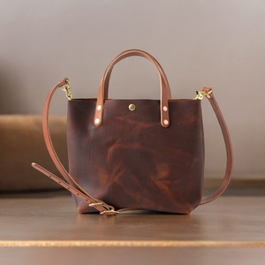 Sac fourre-tout en cuir artisanal avec élégance classique et design spacieux - Product Image 2