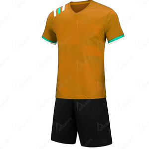 Kit d'uniforme de football personnalisé pour hommes 2026 teints ou sublimés imprimés Home Away Jersey Sets Respirant Durable - Product Image 4