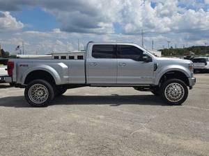 Pick-up Ford F-450 Super Duty Platinum 4x4 Platinum 4 portes Crew Cab 8 pieds LB DRW d'occasion à prix abordable à vendre - Product Image 5